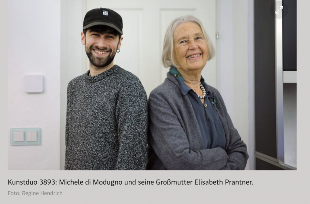 NFT Gewinnerduo für den DerStandard Michele die Modugno & Elisabeth Pratner.
